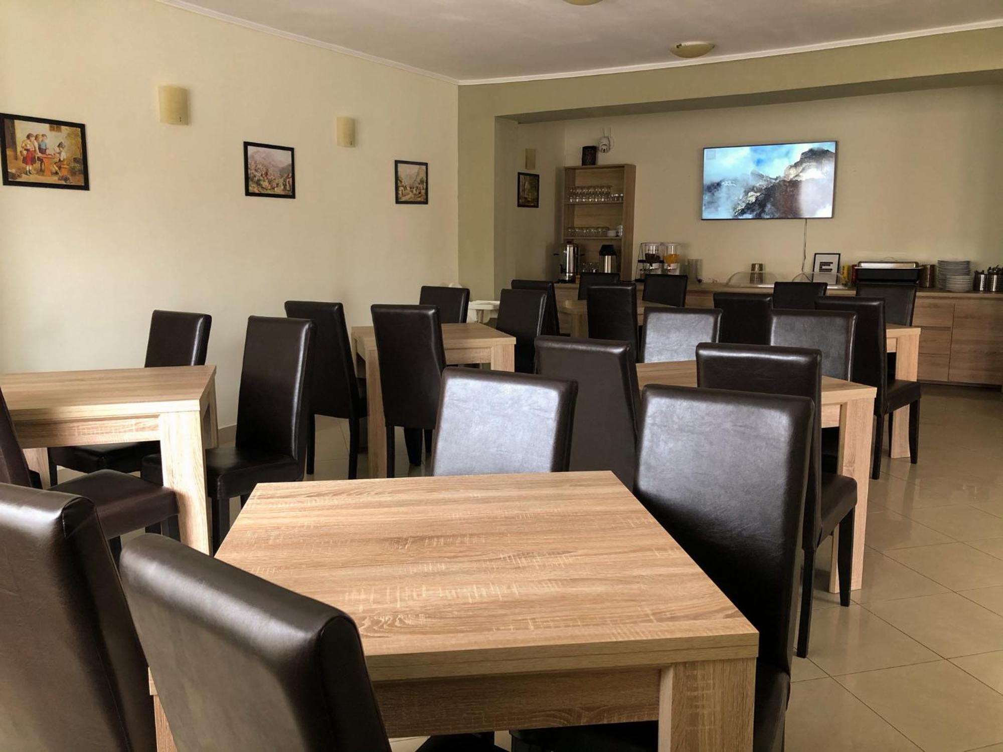 Pensiunea Aliart Zărneşti المظهر الخارجي الصورة